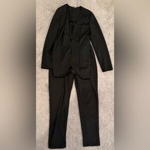 Fashion Nova Women’s Black 2 piece set
